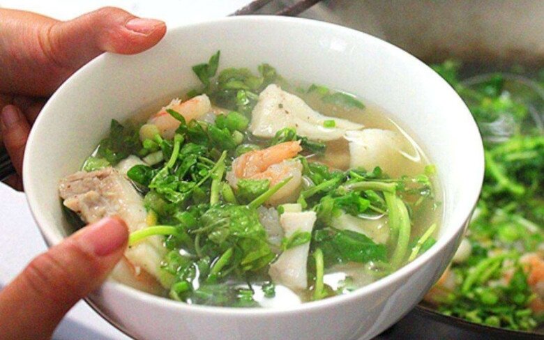 Cây này ở Việt Nam không chăm cũng lớn, được Mỹ đánh giá là rau tốt nhất thế giới, đem xào tỏi hay nhúng lẩu ngon mê - 3
