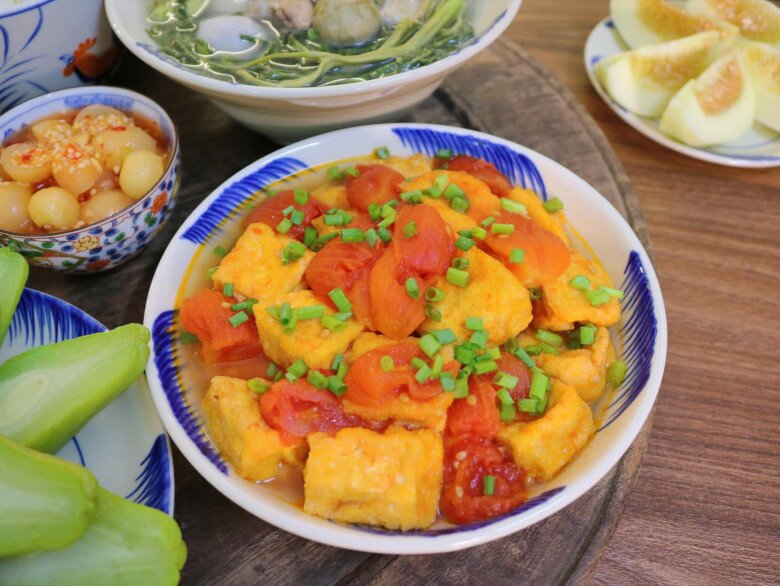 Hôm nay nấu gì: Bữa tối giản dị mà trôi cơm - 9