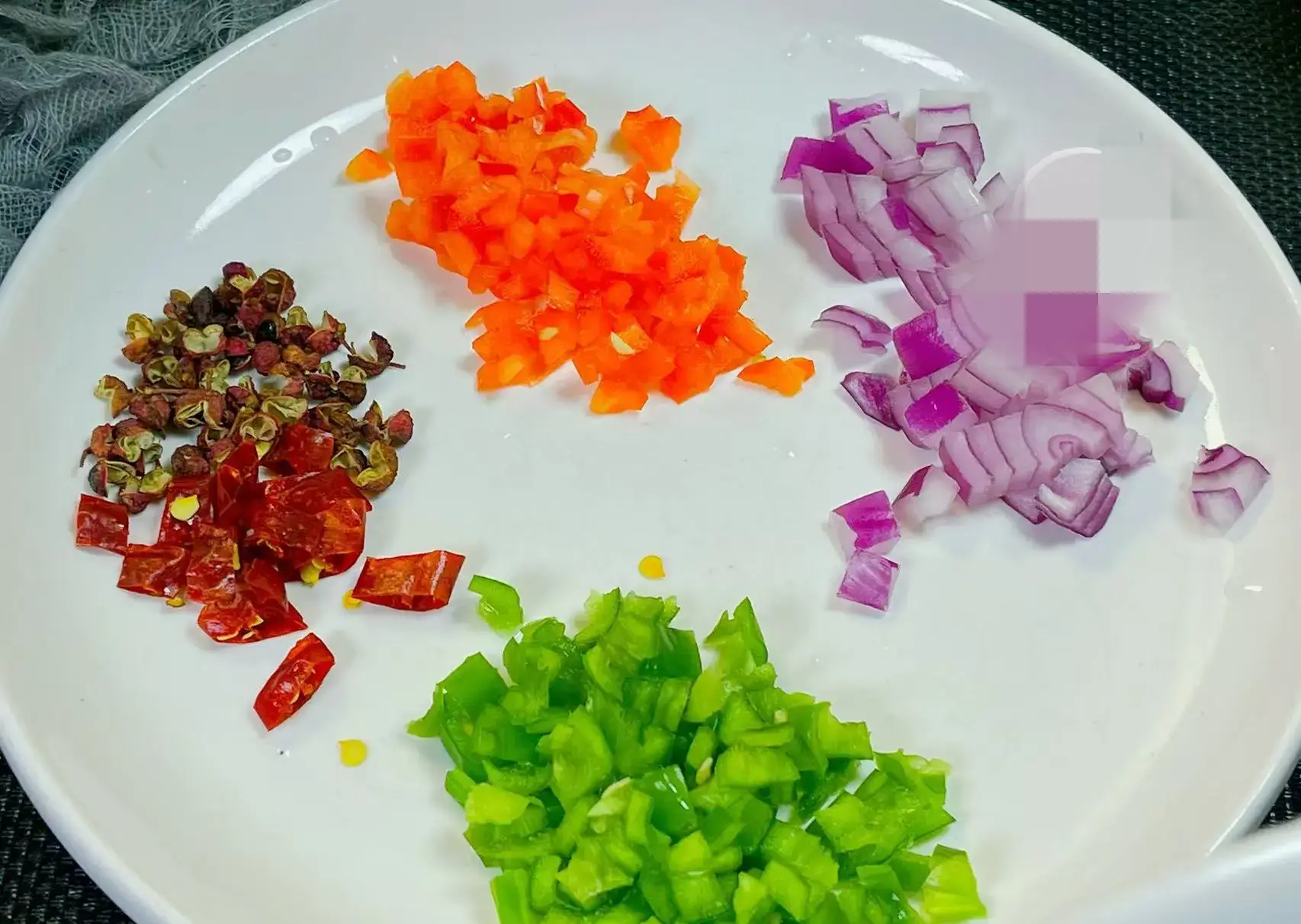 Không phải cà rốt mà hạt này, càng ăn mắt càng sáng còn giúp dưỡng gan, đem xào cực ngon - 4