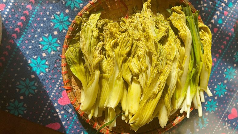 Mẹ đảm chia sẻ kinh nghiệm muối dưa theo ngũ hành, đảm bảo ai làm cũng thành công - 3