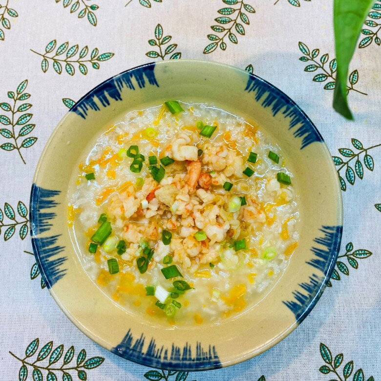 Vét tủ lạnh: Cơm nguội thừa rang mãi cũng chán, đem nấu kiểu này được món ăn sáng siêu ngon, giàu dinh dưỡng - 9