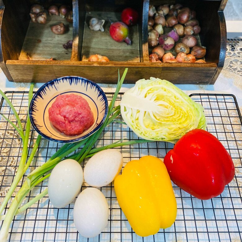 Vét tủ lạnh, nhà còn ít trứng với rau củ, làm ngay thành món này ăn với cơm vừa rẻ lại ngon bổ - 3