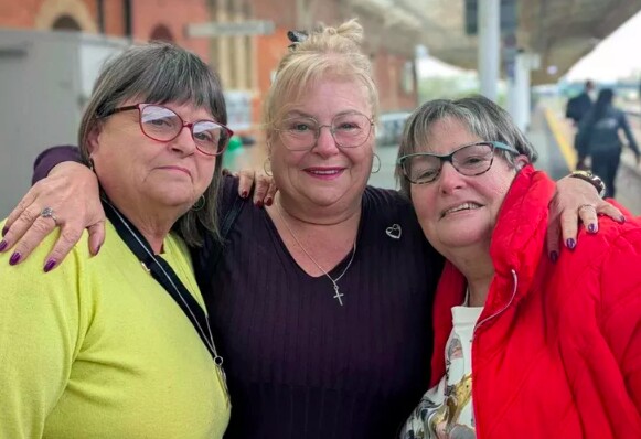 Đoàn tụ sau 70 năm thất lạc, 3 chị em mới hiểu điều khó nói trong lòng mẹ năm xưa - 2