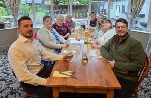 Đoàn tụ sau 70 năm thất lạc, 3 chị em mới hiểu điều khó nói trong lòng mẹ năm xưa - 3