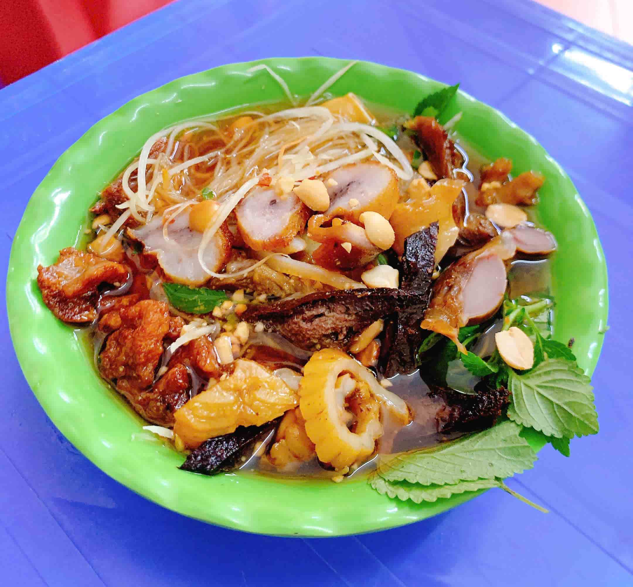 Đi tìm điểm bán món nộm đông nhất Hà Nội dịp hè, có quán nộm “tá lả” hơn 10 năm đắt khách vì ngon bổ rẻ - 3