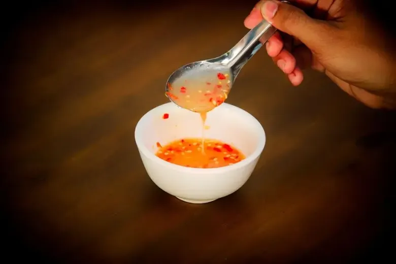 Ở Phú Quốc có món đặc sản mang tên lạ, quán nào cũng đông nghịt, khách muốn ăn phải tự phục vụ - 4