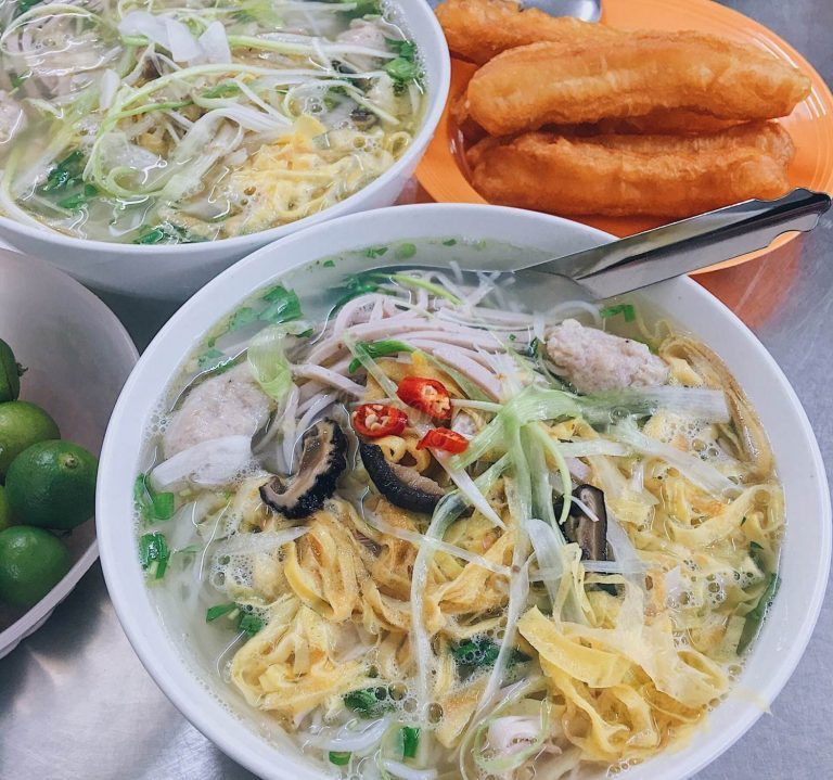 Cầm 50k ăn cả phố cổ Hà Nội: Thèm bún ốc đến Đồng Xuân, muốn ăn nộm tới Hàm Long - 4