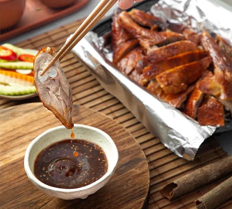 Những phố vịt ngon nổi tiếng Hà Nội, Tết Đoan ngọ năm nào cũng đông, giữ chân khách nhờ hương vị độc quyền - 3
