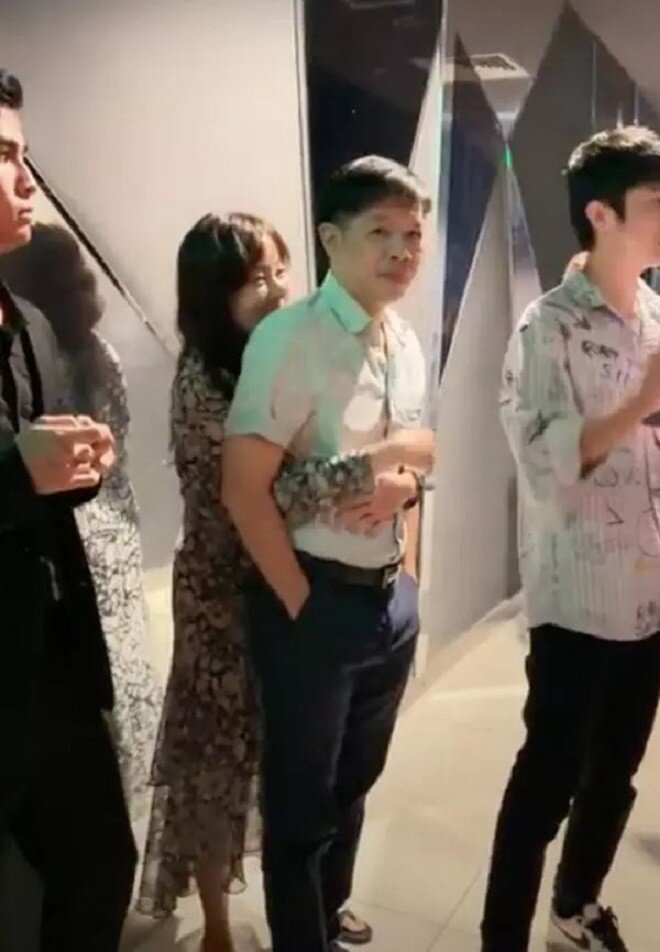 Cùng 51 tuổi: Johnny Trí Nguyễn vẫn cô đơn, có con gái xinh như hoa hậu, Thái Hòa sống bình dị bên vợ trẻ - 20