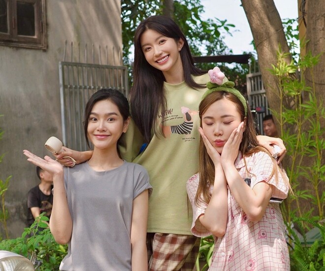 3 mỹ nhân phim VTV Dịu Dàng Màu Nắng: Ngọc Huyền trưởng thành hơn sau khi lấy chồng, Cù Thị Trà được khen xinh nhất - 1