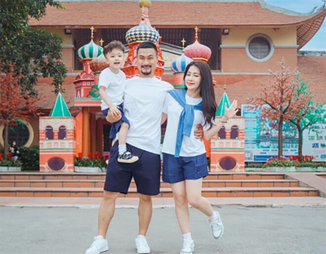 Cùng sinh năm 1989: &#34;Thánh livestream&#34; Lê Dương Bảo Lâm nói &#34;được trả 7 tỷ/ngày&#34;, Duy Hưng có vợ đẹp như hoa hậu - 10