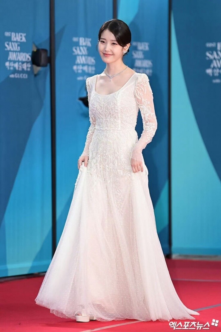 Baeksang 2025: Đoàn phim Khi Cuộc Đời Cho Bạn Quả Quýt thắng đậm, trừ IU và Park Bo Gum - 9