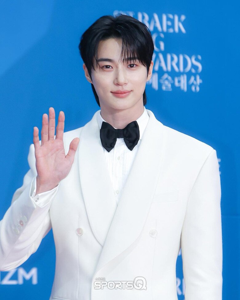 Baeksang 2025: Đoàn phim Khi Cuộc Đời Cho Bạn Quả Quýt thắng đậm, trừ IU và Park Bo Gum - 16