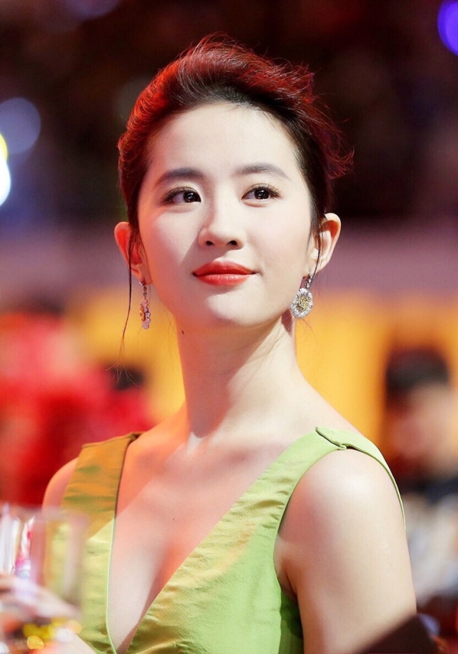 Lưu Diệc Phi lộ bản chất &#34;đạo đức giả&#34; vì mất giải Thị hậu, địa vị &#34;chấp chới&#34; trong dàn tiểu Hoa đán 85 - 9