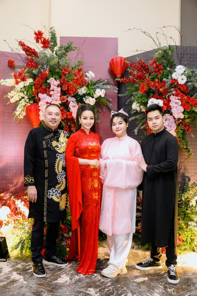 Mai Thu Huyền: &#34;Lần đầu tiên về ra mắt nhà chồng, tôi ăn 7 đĩa thức ăn&#34; - 11