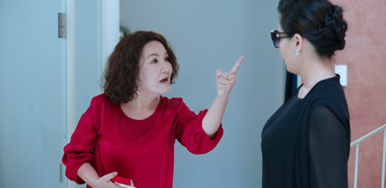 &#34;Mẹ chồng quốc dân&#34; Ngân Quỳnh &#34;xù lông&#34; bảo vệ con, Thúy Hạnh làm bà mai duyên dáng - 2