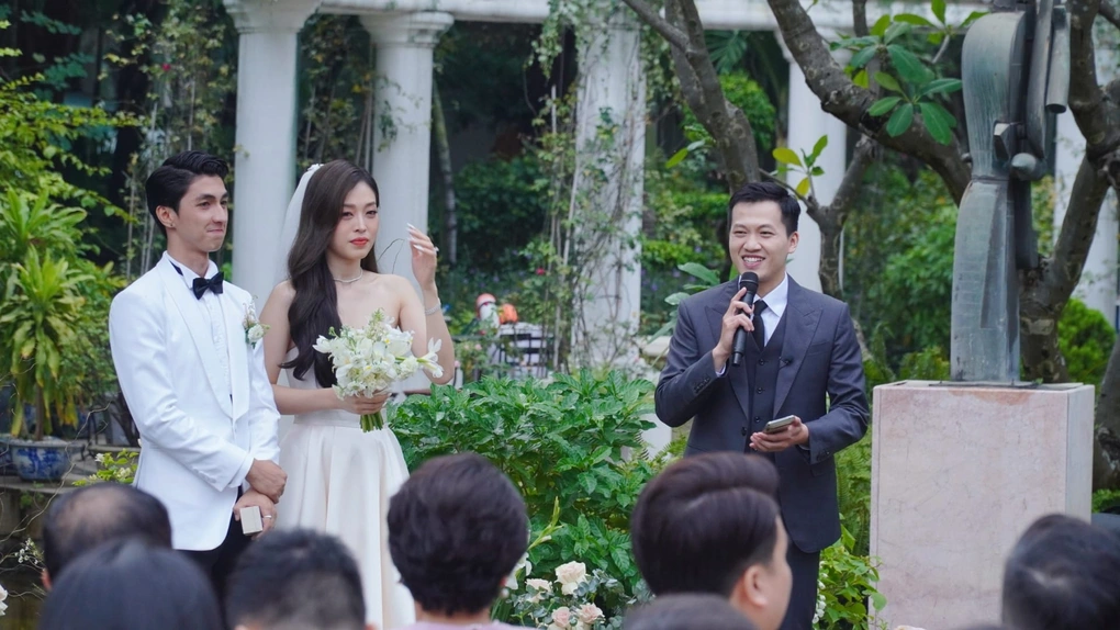 Ngọc Huyền nói về &#34;em bé&#34; khi bị nghi &#34;cưới chạy bầu&#34; với Đình Tú, bật mí thông tin đầu tiên về hôn lễ - 3