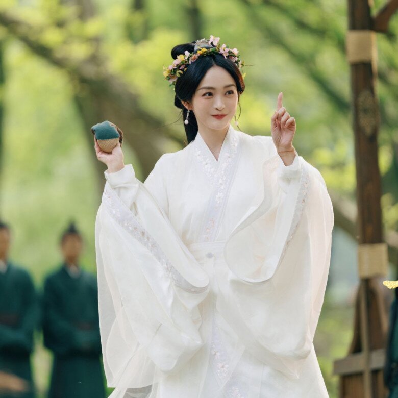 Chị gái phim Khom Lưng đẹp lấn át cả Tống Tổ Nhi, nhan sắc &#34;đóng băng thời gian&#34; ở tuổi U40 - 3