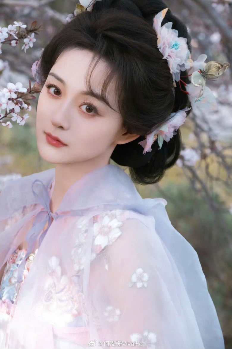 Chị gái phim Khom Lưng đẹp lấn át cả Tống Tổ Nhi, nhan sắc &#34;đóng băng thời gian&#34; ở tuổi U40 - 11