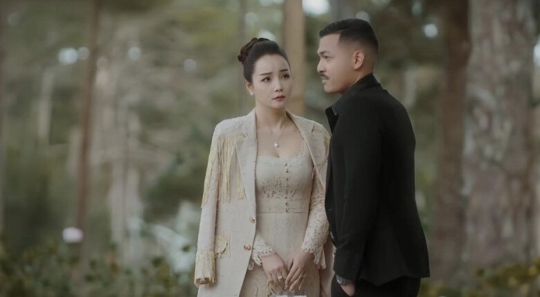 Phim thế sóng Cha Tôi Người Ở Lại trên VTV: Khán giả đòi cạo râu &#34;con trai&#34; Mai Thu Huyền vì già hơn &#34;mẹ&#34; - 2
