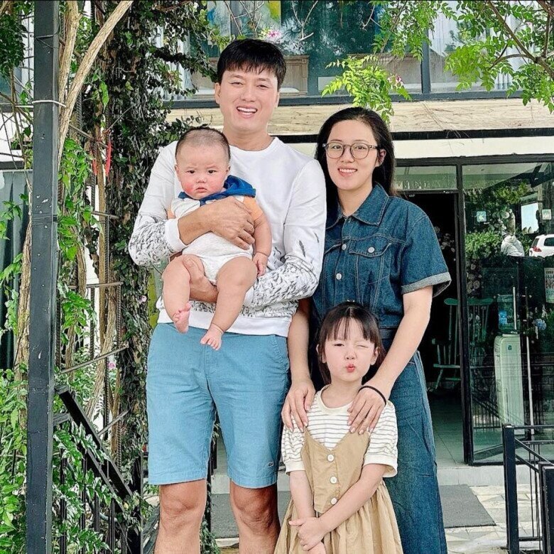 Sao nam Lật Mặt được con gái Lý Hải gọi &#34;ba&#34;, từng đưa vợ đi thi tốt nghiệp THPT, nay muốn sinh bé thứ 3 - 8