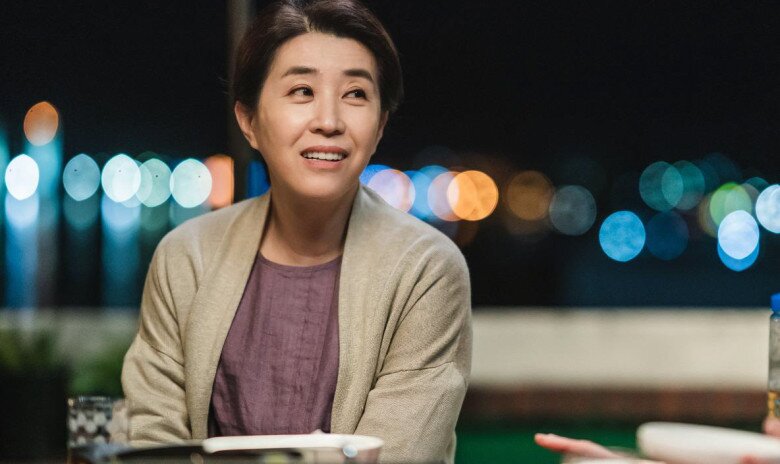 Chuyện sao nữ né cảnh hôn: Hồng Diễm &#34;được đàn ông khao khát&#34;, có người bỏ luôn cát-xê trăm tỷ đồng - 7
