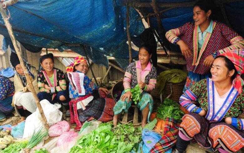 Về Lai Châu ghé một trong những phiên chợ lớn và nổi tiếng nhất vùng, chuyên bán đồ rừng núi hiếm nơi khác có - 3