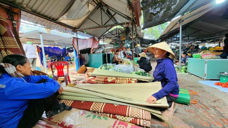 Khu chợ bảo tồn kiến trúc hơn trăm năm tuổi còn sót lại ở Hải Dương: Là chứng nhân lịch sử và niềm tự hào của người dân - 2