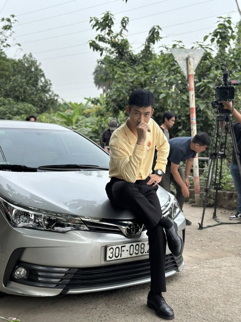 Anh tài xế Dịu Dàng Màu Nắng: Là thủ khoa Sân khấu Điện ảnh đầu ra lẫn đầu vào, chị gái là nữ diễn viên quen mặt - 6