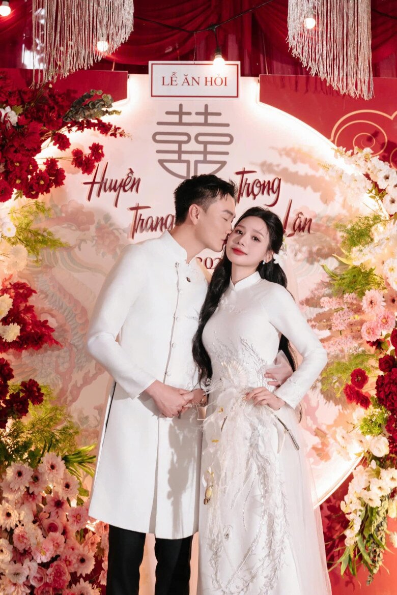 &#34;Thái tử VTV&#34; đang làm &#34;gà trống nuôi con&#34; trên màn ảnh, ngỡ ngàng nhận tin vui từ bà xã hot girl - 9