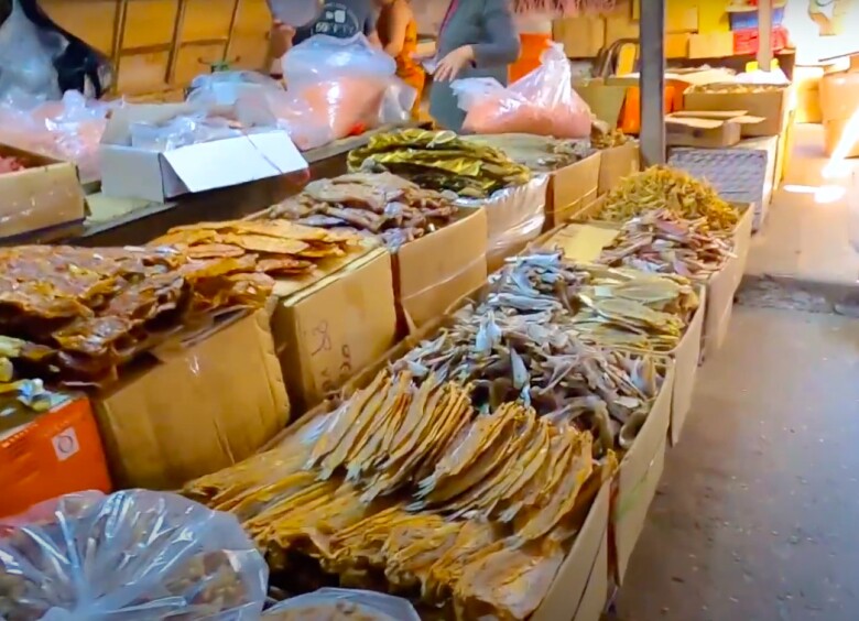 Mách bạn khu chợ sầm uất bậc nhất Đồng Nai, muốn mua gì cũng có mà giá cực rẻ - 2