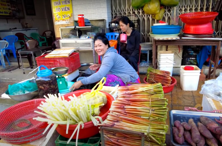 Giữa lòng Sóc Trăng có khu chợ sầm uất bậc nhất, chỉ dân địa phương ghé mua vì đồ cực ngon-bổ-rẻ - 4