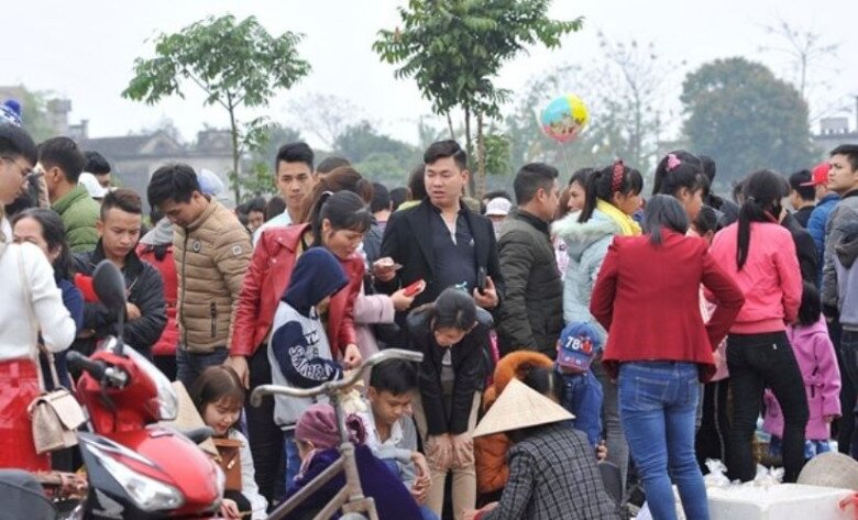 Phiên chợ tồn tại từ thế kỷ 15 giữa lòng Nam Định, chỉ họp vài ngày trong năm, hút đến 7000 lượt khách - 3