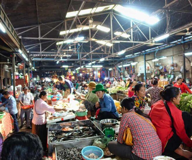Khu chợ &#34;đáng đến&#34; nhất Campuchia: Được hình thành từ lâu đời, nay hút khách du lịch bậc nhất - 1