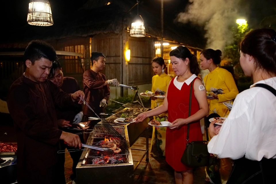 Phiên chợ quê giữa khu bảo tồn thiên nhiên Ninh Bình, hút khách nhờ hàng loạt trải nghiệm dân gian cực độc đáo - 3