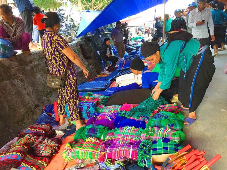 Phiên chợ tồn tại hơn 200 năm đến nay thành điểm đến đặc sắc nhất Hà Giang, du khách nào cũng muốn tới một lần - 5