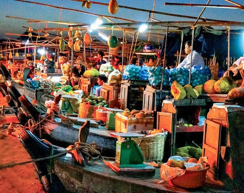Du lịch Cà Mau không ghé loạt chợ đêm này thì phí cả chuyến đi, muốn mua gì cũng có - 3