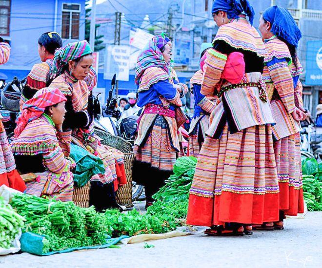 Giữa lòng Hà Giang có phiên chợ tồn tại xuyên 2 thế kỷ, nay là địa điểm nổi tiếng bậc nhất hút khách Tây - 1