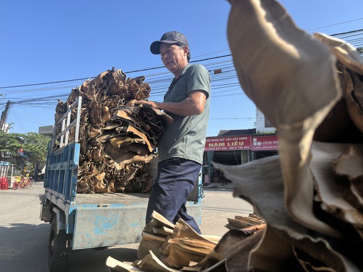 Giữa lòng Quảng Ngãi có khu chợ chỉ bán thứ tưởng là &#34;rác&#34;, nay được xuất khẩu ra nước ngoài - 5