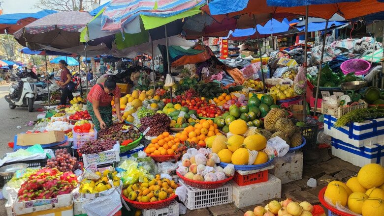 Giữa lòng Quảng Ninh có khu chợ cổ kính bậc nhất: Từ khu chợ truyền thống nay thành địa điểm bán đủ thứ ai cũng mê - 2