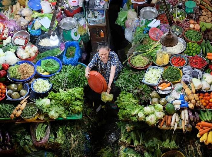 Chợ trăm năm tuổi giữa lòng xứ dừa: Cấu trúc như một mê cung, ai không quen đến sẽ lạc nhưng đồ ăn vặt thì siêu ngon - 3