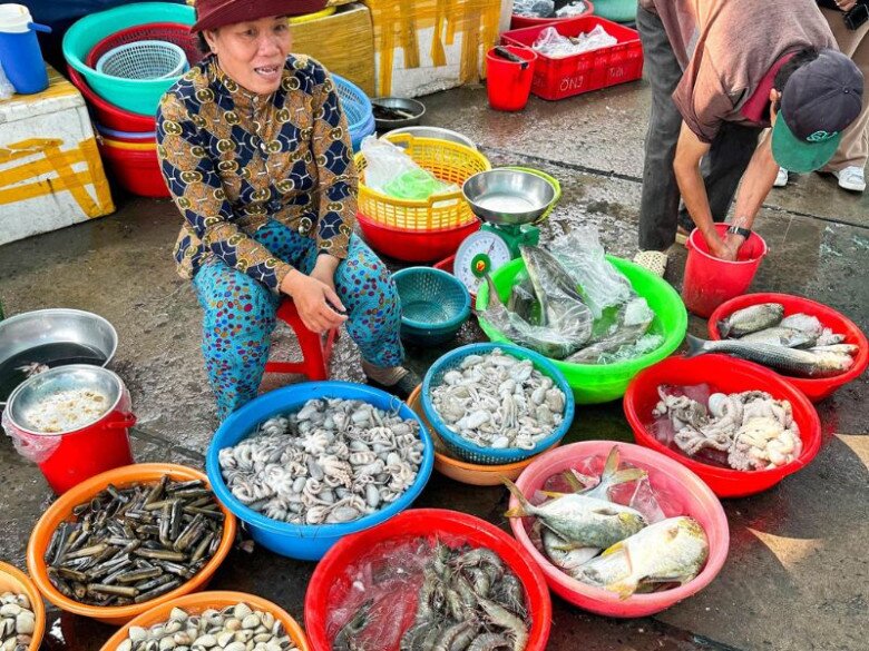 Người sành ăn mới biết khu chợ hải sản rẻ nhất Vũng Tàu này, tồn tại hơn 40 năm vẫn là &#34;thiên đường ẩm thực&#34; - 3