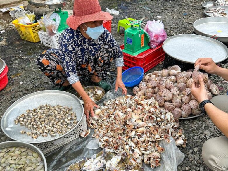 Người sành ăn mới biết khu chợ hải sản rẻ nhất Vũng Tàu này, tồn tại hơn 40 năm vẫn là &#34;thiên đường ẩm thực&#34; - 2