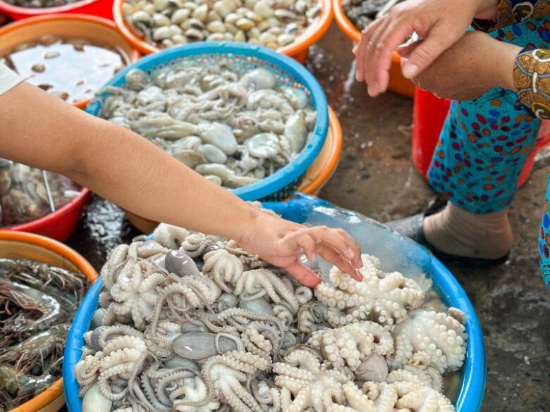 Người sành ăn mới biết khu chợ hải sản rẻ nhất Vũng Tàu này, tồn tại hơn 40 năm vẫn là &#34;thiên đường ẩm thực&#34; - 4