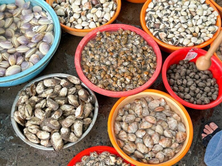 Người sành ăn mới biết khu chợ hải sản rẻ nhất Vũng Tàu này, tồn tại hơn 40 năm vẫn là &#34;thiên đường ẩm thực&#34; - 7