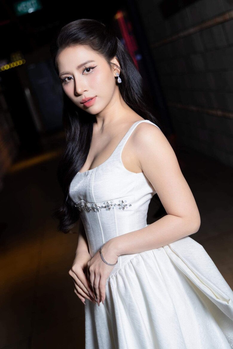 Nữ diễn viên &#34;thắng đời 2-0&#34; khi có 2 phim trăm tỷ cùng lúc, ngoài đời vẫn &#34;không nhà, không xe&#34; - 9