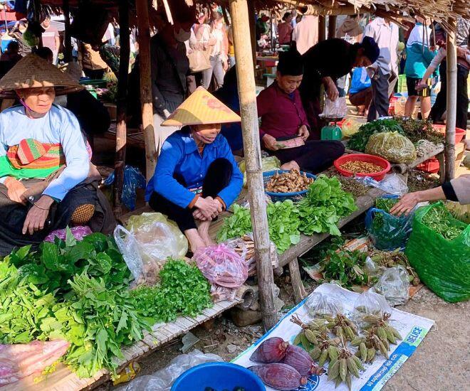 Phiên chợ tồn tại từ gần trăm năm, đến nay là địa điểm độc lạ và niềm tự hào của người xứ Thanh - 1
