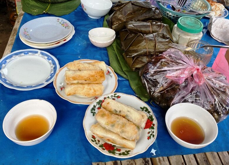 Phiên chợ tồn tại từ gần trăm năm, đến nay là địa điểm độc lạ và niềm tự hào của người xứ Thanh - 4