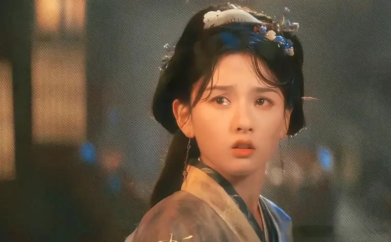 Khom Lưng: Phim ngôn tình hay nhất hiện tại từng bị &#34;đắp chiếu&#34; vô thời hạn, Tống Tổ Nhi gây sốt vì khóc quá đẹp - 3