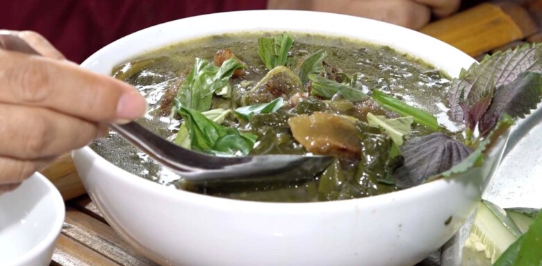 Thứ dai nhách bốc mùi tưởng không ăn nổi lại là đặc sản Tây Bắc, phải chờ 5-6 tháng mới có thể chế biến - 4